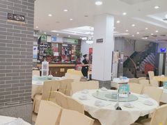 大堂-鹏城人家海鲜酒家·23年老字号(较场尾店)