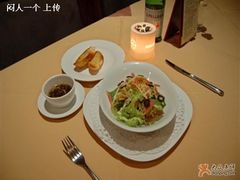 鲜果沙律-Hooley's活利仕西餐厅(珠江新城店)