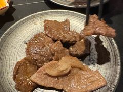 -山川小町·极番烧肉(新地假日广场店)
