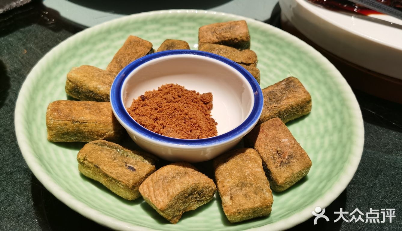 第一次来总体感觉可以！菜品摆盘还算精致，辣酒浸花螺感