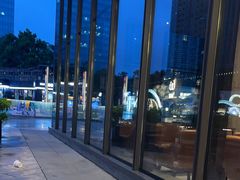 -星巴克臻选(惠州华贸天地1楼店)