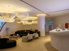 -涨巢·潮玩水疗局