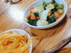 -敖特尔布里亚特美食坊(世纪花苑店)