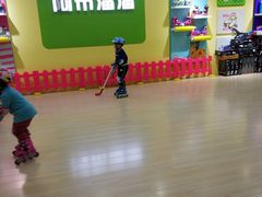 -阿布溜溜(同曦假日百货店)