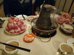-洞庭洲·防空洞火锅·烧烤·铜锅涮肉(新百广场店)