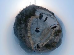 -鬼笑石后山停车场