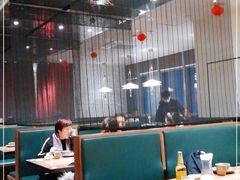大堂-青年公社烤鸭(宝杨宝龙广场店)