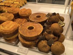 -好利来(上海虹桥新天地Lab主题店)