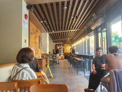 -星巴克(西藏路店)