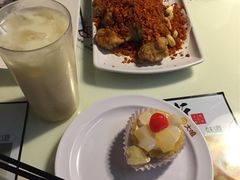 -新大咀港式茶餐厅(宝山万达店)