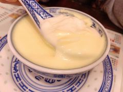 招牌双皮奶任意配-广信牛奶甜品世家(台东店)