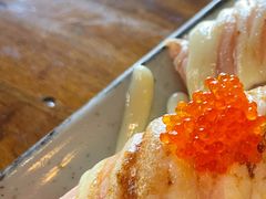 火炙三文鱼寿司-尺山寸水日料(马桥满天星店)