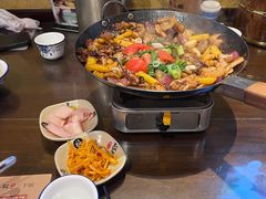 -富正毅三下锅·湘西韵味(天门山索道店)
