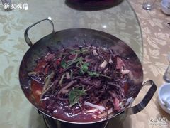 干锅茶树菇-川外川(星海店)