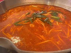 -毛辣果·贵州红酸汤牛肉火锅(西单店)
