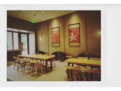 用餐区-星巴克(长沙友阿奥特莱斯店)