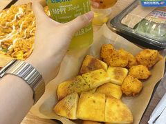 香蒜松软方方包-达美乐比萨(东新路店)
