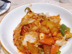 辣白菜炒土豆片-东北农家院·铁锅炖(莘庄店)