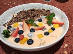 鲜果藜麦酸奶沙拉-La Terre乐田(万象城店)