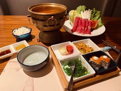 泡菜牛肉火锅-Mr·Fish鱼鲜生海鲜放题(银泰in99店)