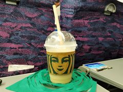 -星巴克(上海虹桥新天地二店)