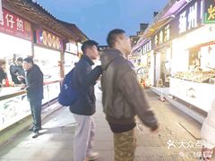 -东关街美食广场