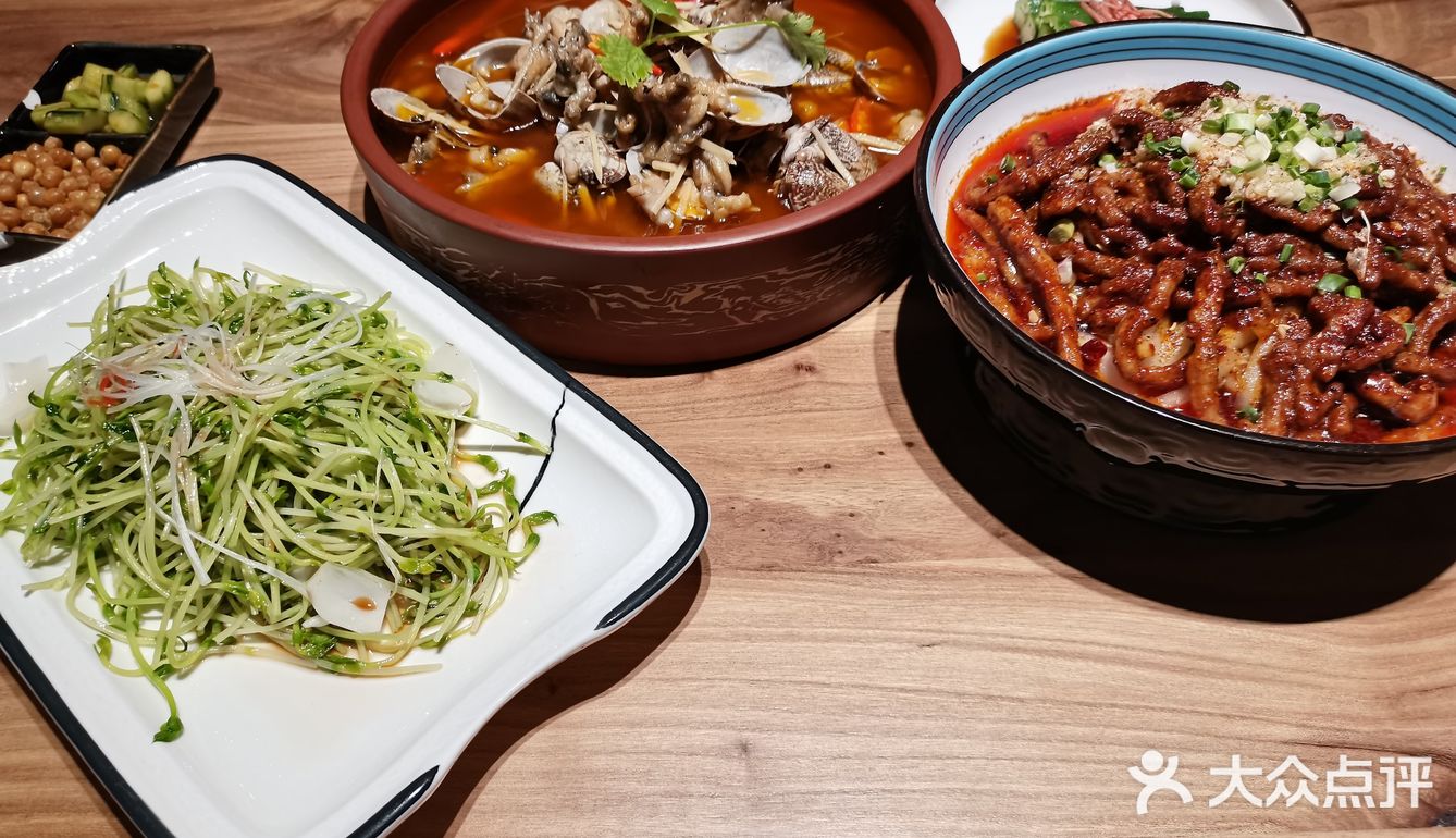 /淡泊明志，独善其身；宁静致远，兼济天下；有缘为引