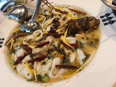 -渔语鱼酸菜鱼新川菜(来福士店)