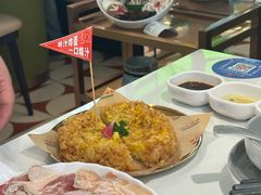 -洪氏嗨捞·广东猪肚鸡·椰子鸡火锅(西咸万象城店)