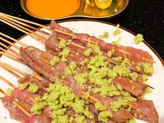 -何妹湿辣牛肉·粤式烧烤砂煲(桂雅路店)