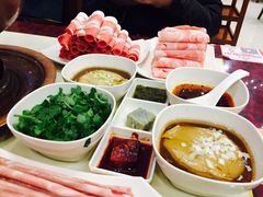 -满旗楼 北京烤鸭·涮羊肉火锅(武昌店)