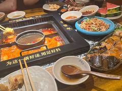 -老牌坊云南鱼豆花火锅(哈西万达店)