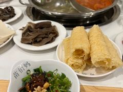 -苗伯妈酸汤火锅