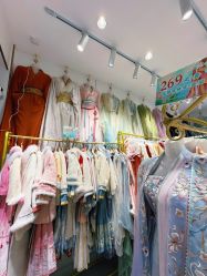 -梦回汉唐汉服旗袍体验馆(拙政园店)