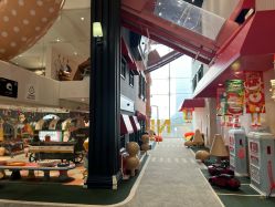 -奈尔宝·儿童乐园·亲子餐厅(华采天地店)