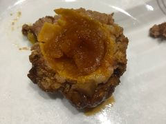 鸭蛋黄狮子头-梅飞酒家(名辉豪庭店)