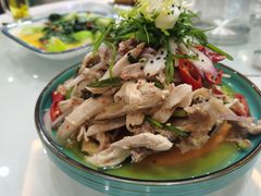 -三江源美食城