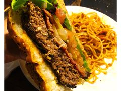 -HIGH FIVE哈福手工汉堡(桂林路店)