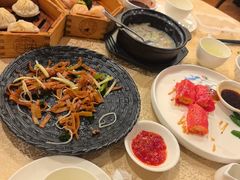 干炒牛河-麒麟中餐厅·经典粤菜·地道菜式老字号(广州长隆酒店)