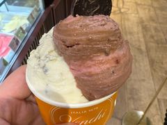 -VENCHI 闻绮(北京国贸商城店)