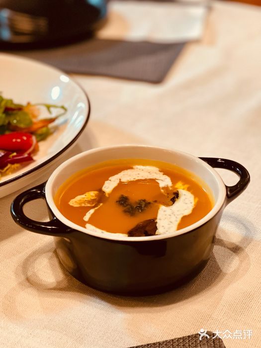 Ponte 意大利餐厅松露南瓜汤图片
