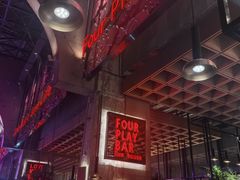 -FOUR PLAY BAR