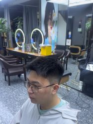 -藤野造型专业烫染接发