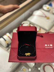 -周大福CHOW TAI FOOK(浦东八佰伴店)