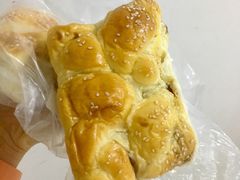 豆沙面包-昆明冠生园·蛋糕·面包(南强街店)