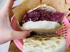 腊牛肉夹馍-邢老三肉丸糊辣汤(西安总店)