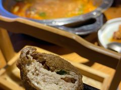 -野山舂·贵州现舂酸汤火锅(鸿通城店)