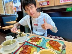 -滋味满屋美食坊(上海街店)