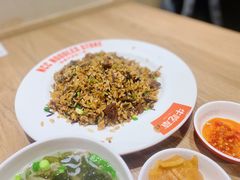 梅干菜牛肉炒饭-牛吃草牛杂面(天一店)