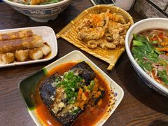 -爆炸头阿姨小四川正宗川味小吃(无任何分店)